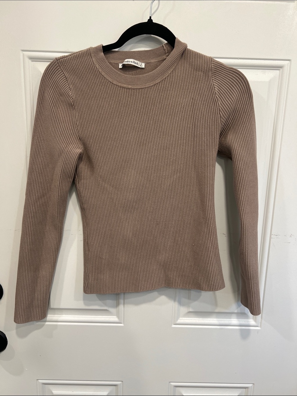 Abercrombie & Fitch Ribbed Crewneck Sweater in Taupe